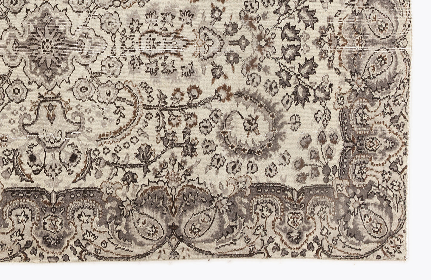 Pitala - Vintage Medallion Rug - 5'1 X 8'8