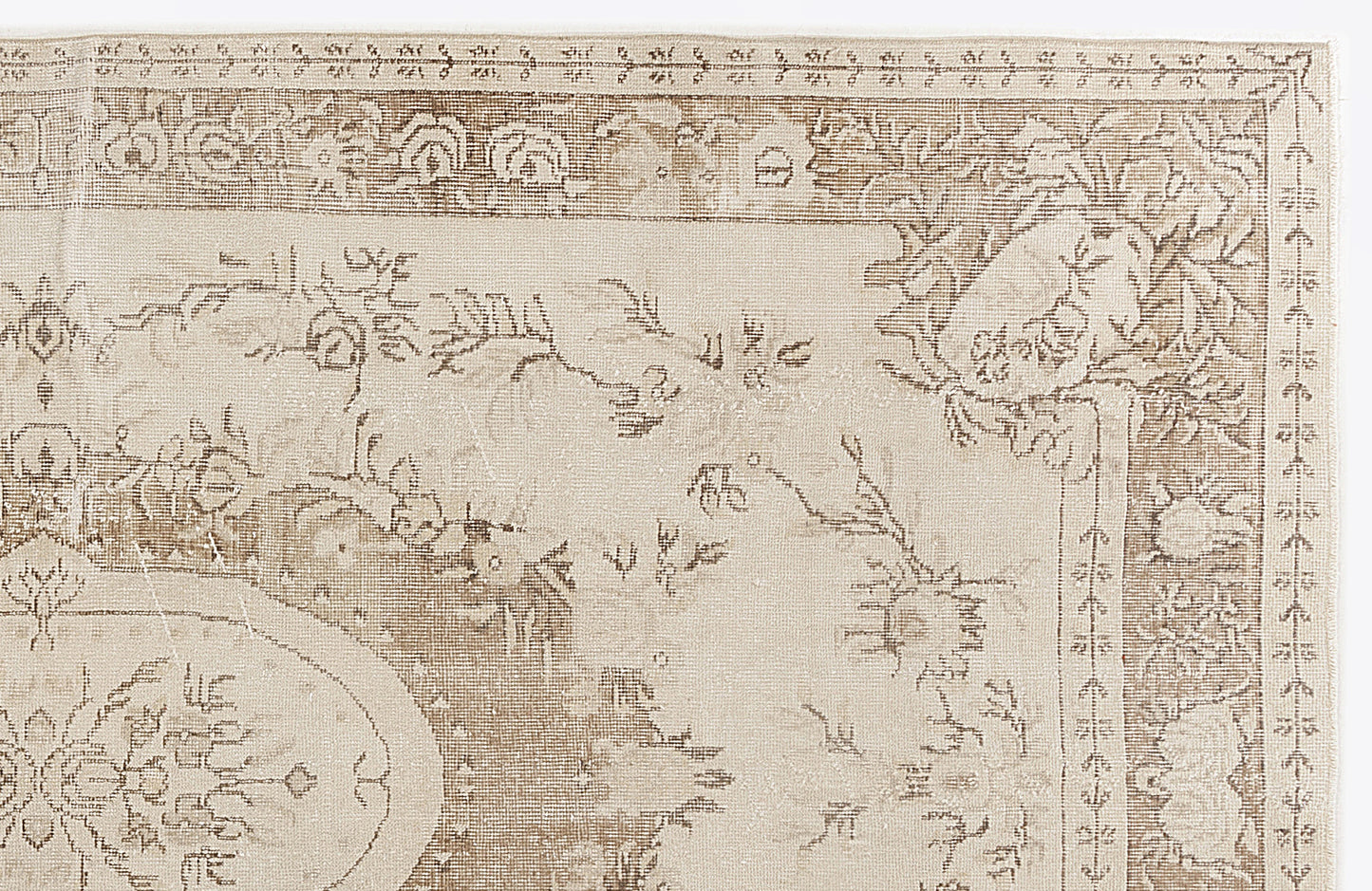 Crulian - Vintage Medallion Rug - 5'7 X 10'3