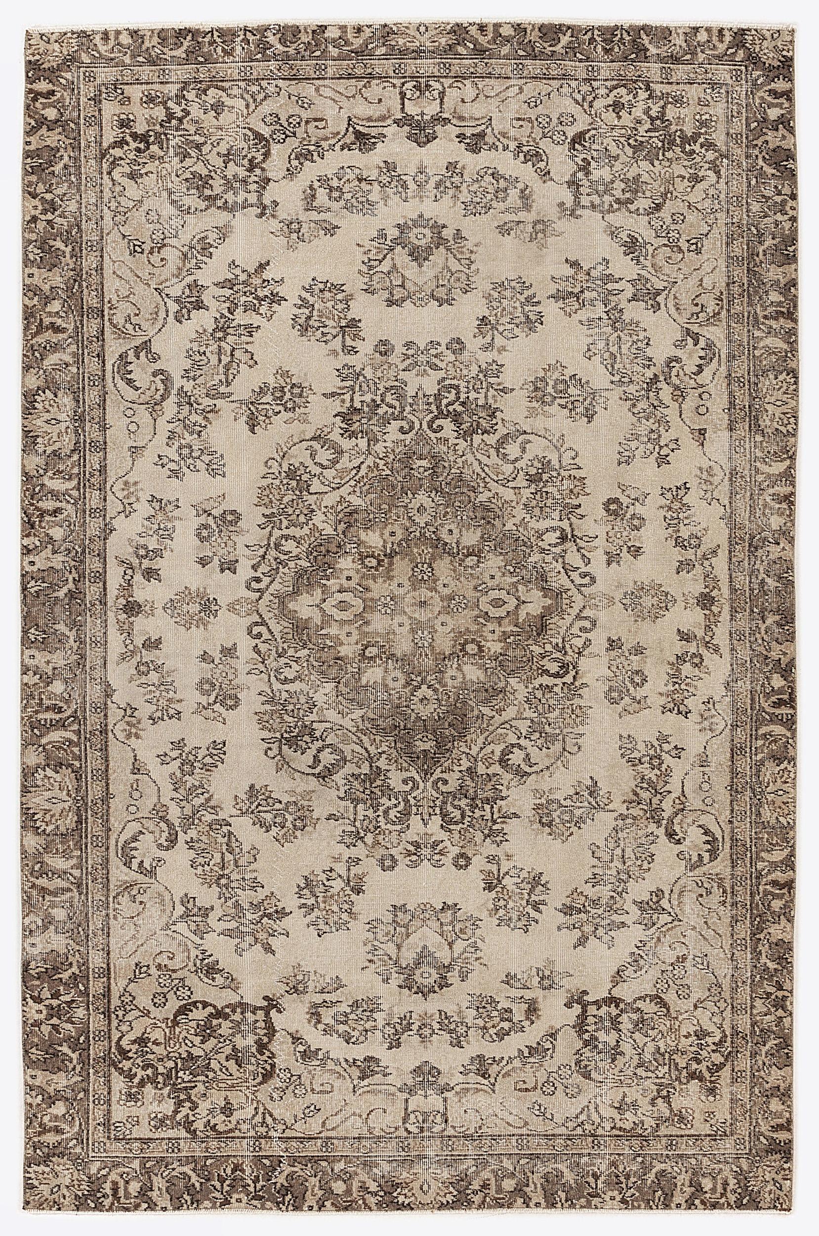 Cavima - Vintage Medallion Rug - 6'1 X 9'3