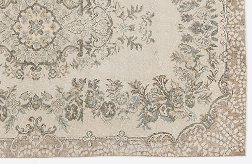 Load image 1 in gallery view. Mopiex - Vintage Medallion Rug - 5'7 X 8'8