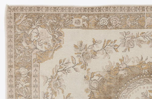 Load image 1 in gallery view. Lakoa - Vintage Medallion Rug - 6'0 X 9'3