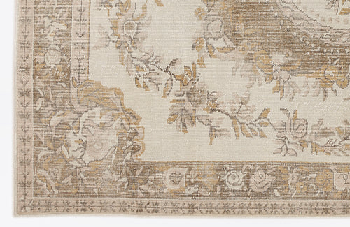 Load image 1 in gallery view. Lakoa - Vintage Medallion Rug - 6'0 X 9'3