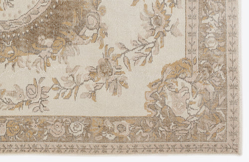 Load image 1 in gallery view. Lakoa - Vintage Medallion Rug - 6'0 X 9'3