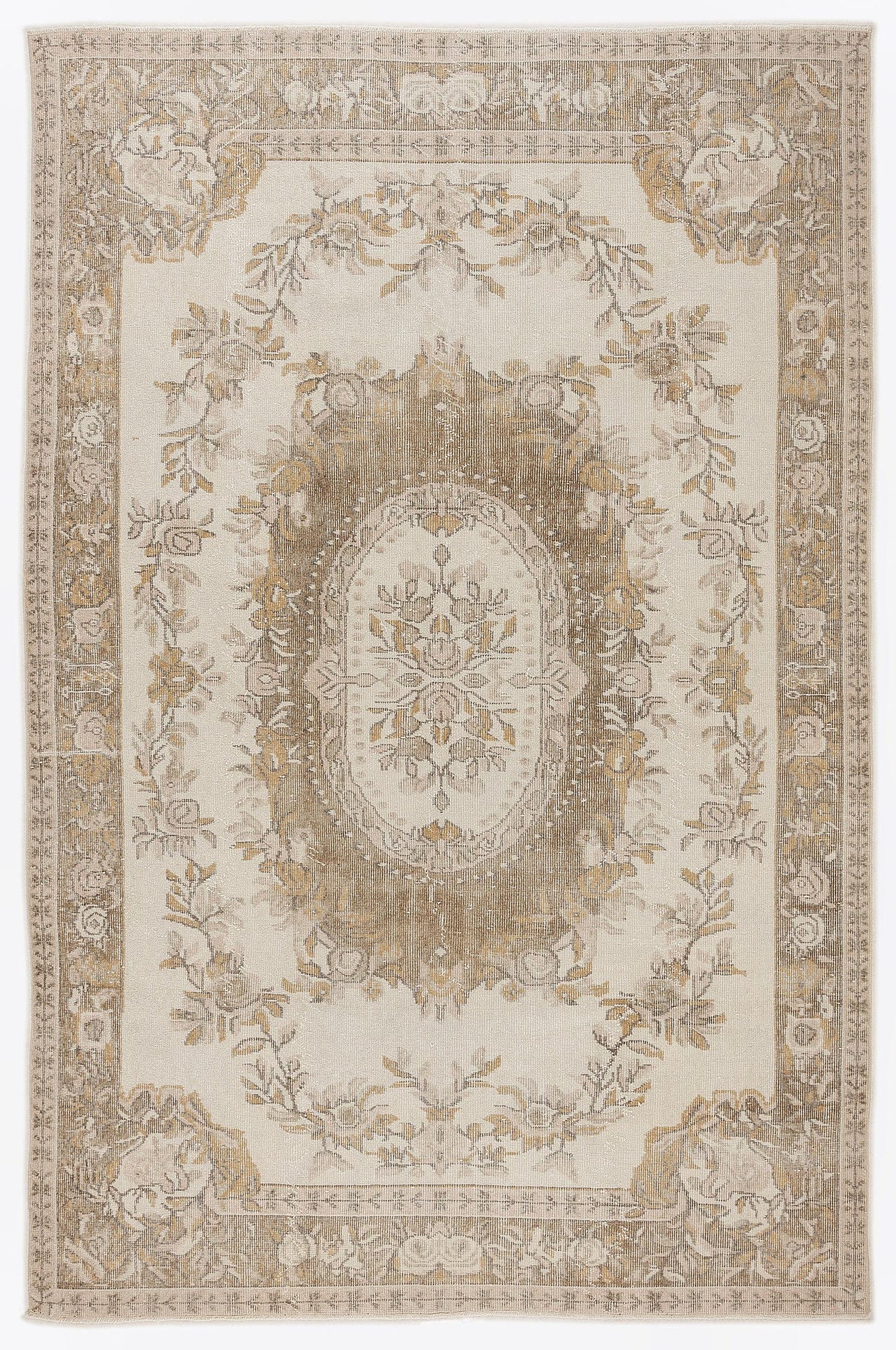 Lakoa - Vintage Medallion Rug - 6'0 X 9'3
