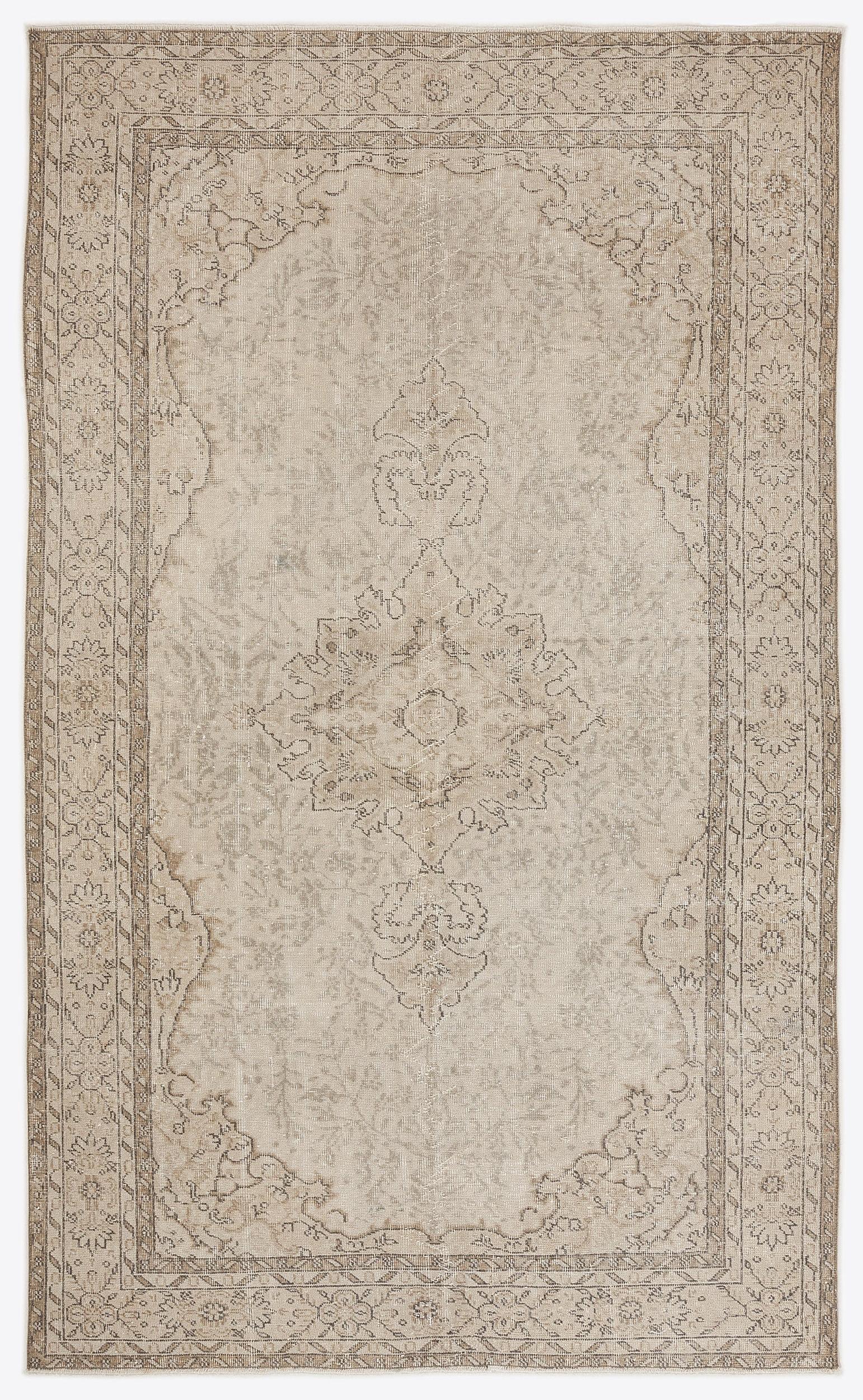 Mikuon - Vintage Distressed Rug - 5'10 X 9'7