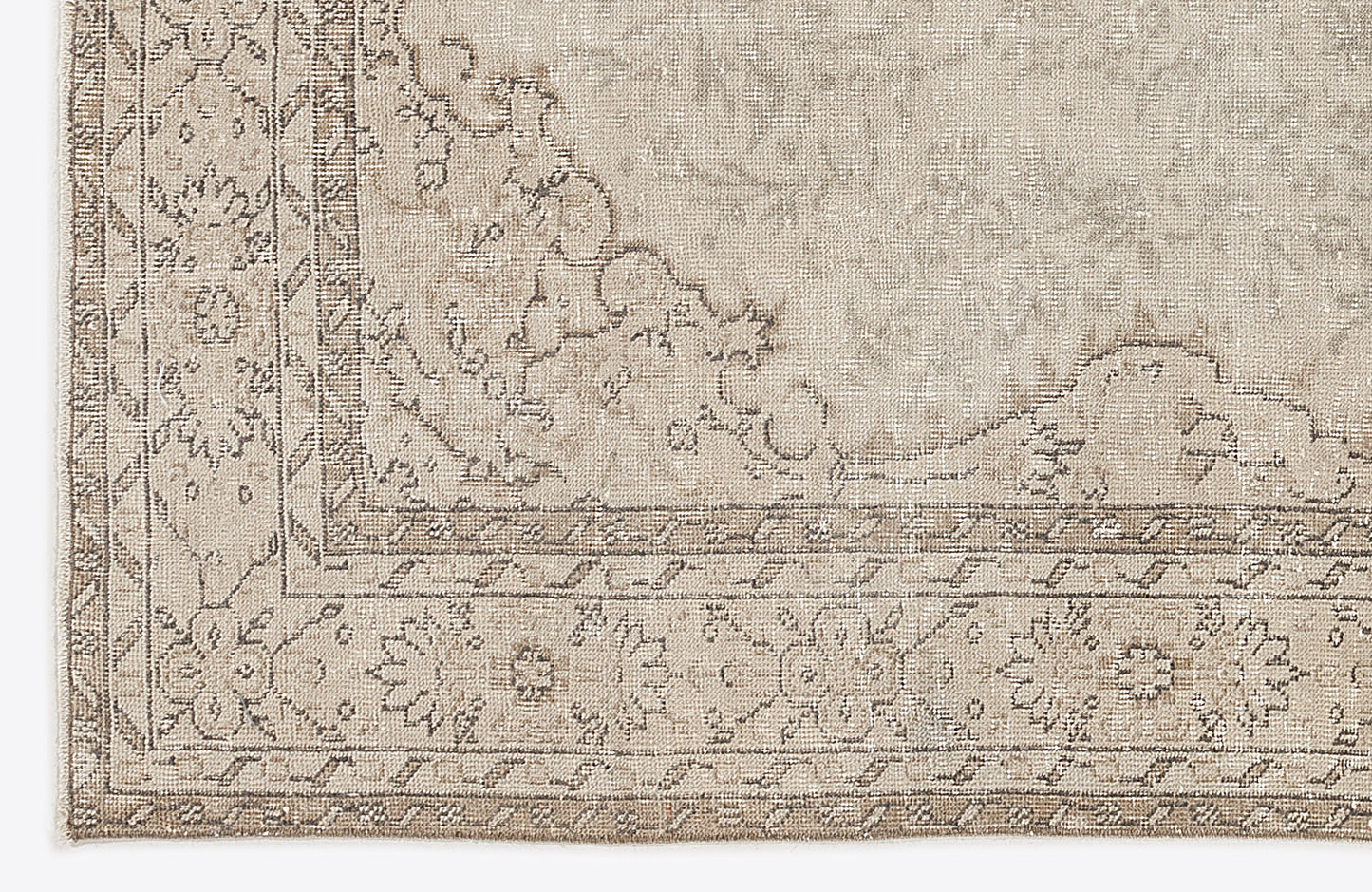 Mikuon - Vintage Distressed Rug - 5'10 X 9'7