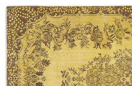 Load image 1 in gallery view. Rakoen - Vintage Medallion Rug - 5'4 X 9'1