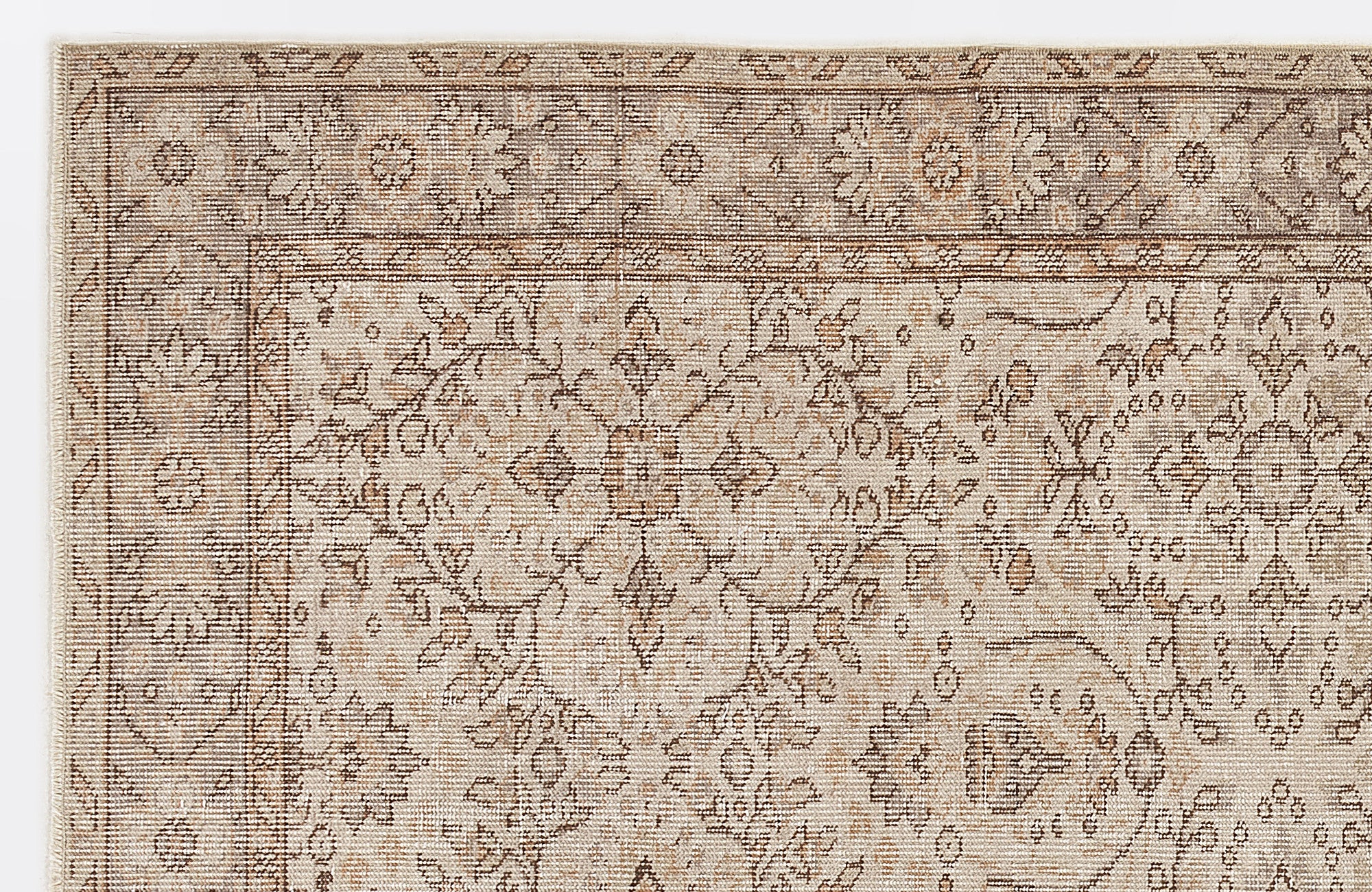 Mupoon - Vintage Floral Rug - 5'7 X 9'7
