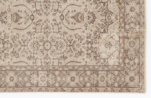 Load image 1 in gallery view. Mupoon - Vintage Floral Rug - 5'7 X 9'7