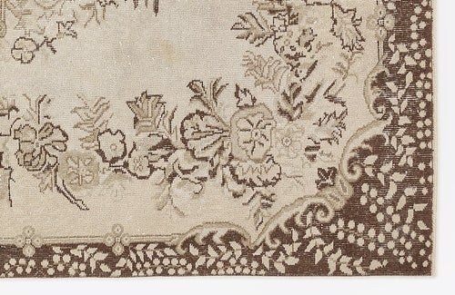 Load image 1 in gallery view. Defoil - Vintage Medallion Rug - 5'7 X 9'3