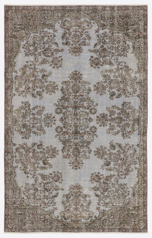 Load image 1 in gallery view. Soada - Vintage Medallion Rug - 5'6 X 8'10