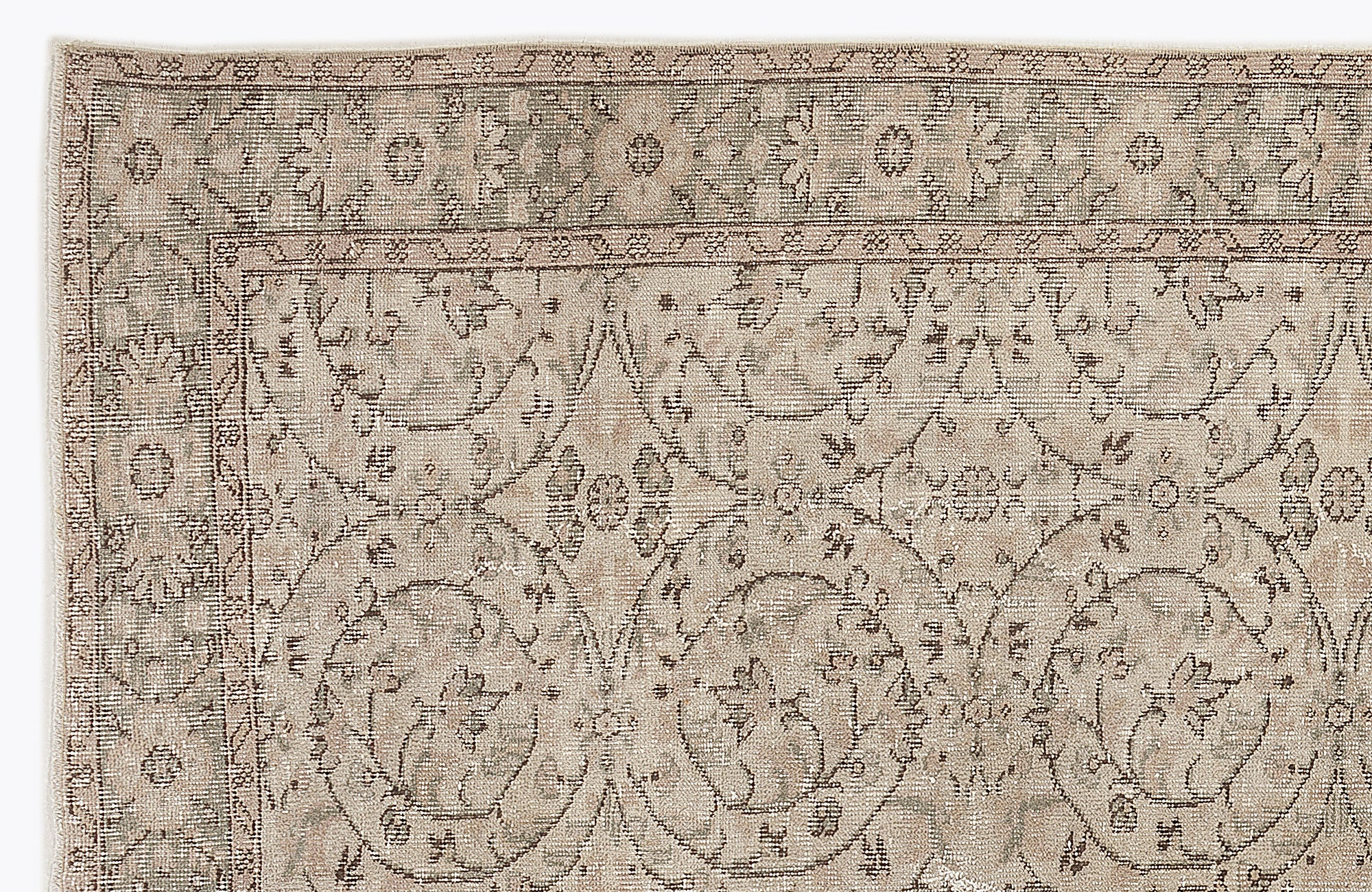 Bepoon - Vintage Floral Rug - 5'10 X 8'10