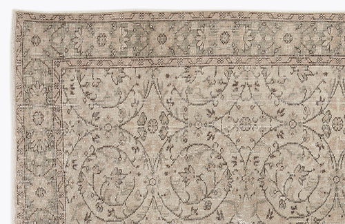 Load image 1 in gallery view. Bepoon - Vintage Floral Rug - 5'10 X 8'10