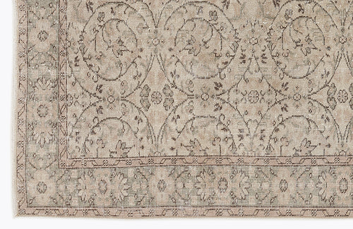 Load image 1 in gallery view. Bepoon - Vintage Floral Rug - 5'10 X 8'10