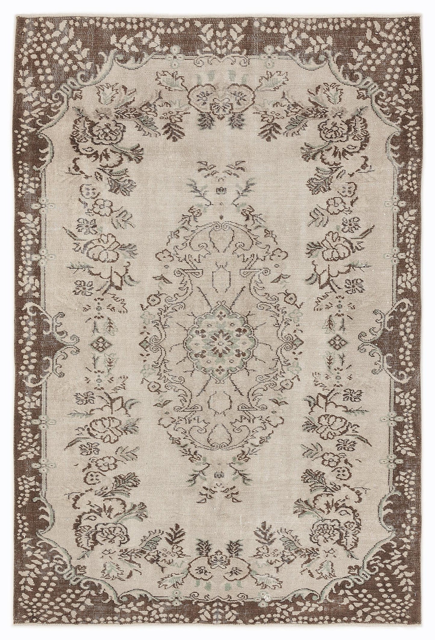 Ciguar - Vintage Medallion Rug - 5'10 X 8'7