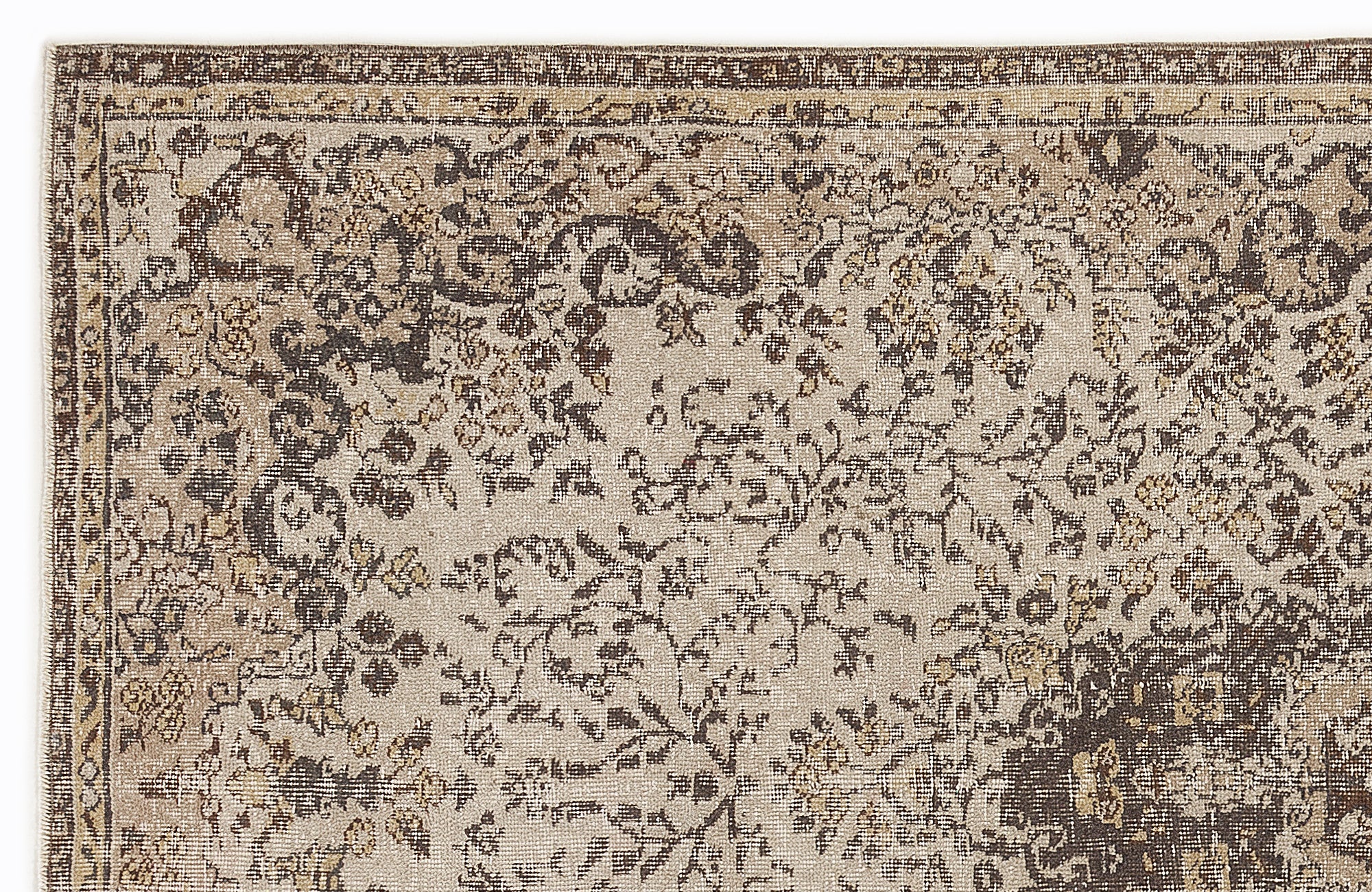 Nisua - Vintage Medallion Rug - 5'1 X 8'11