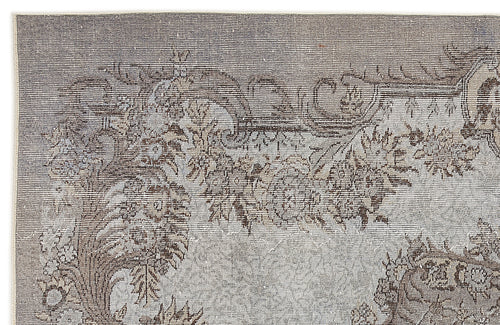 Load image 1 in gallery view. Hitema - Vintage Medallion Rug - 5'11 X 9'5