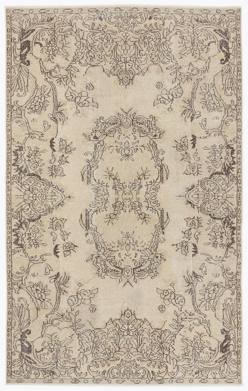 Load image 1 in gallery view. Zukusa - Vintage Medallion Rug - 5'7 X 8'11