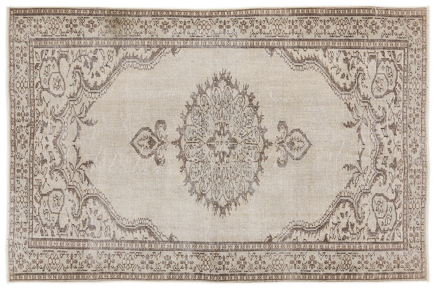 Zakora - Vintage Medallion Rug - 5'5 X 8'2
