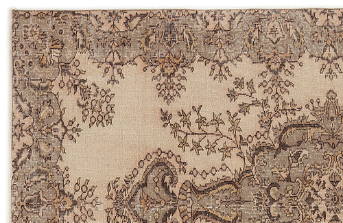 Load image 1 in gallery view. Caumina - Vintage Medallion Rug - 5'3 X 8'6