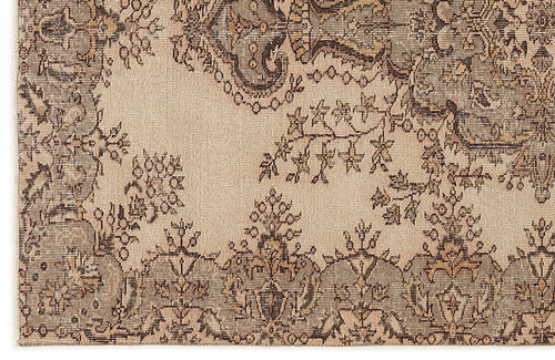 Load image 1 in gallery view. Caumina - Vintage Medallion Rug - 5'3 X 8'6