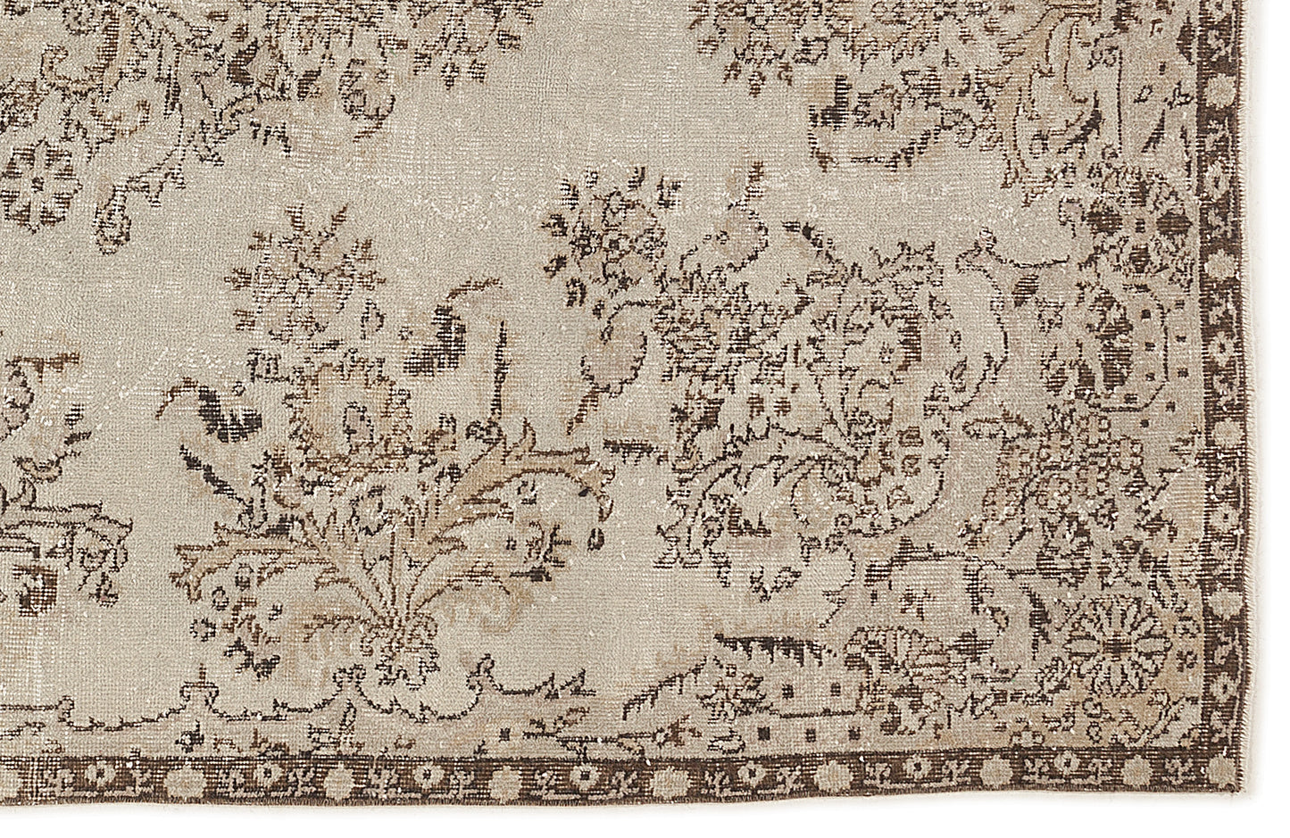 Maugisa - Vintage Floral Rug - 5'7 X 9'10