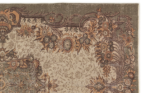 Load image 1 in gallery view. Shehuna - Vintage Medallion Rug - 5'3 X 9'1
