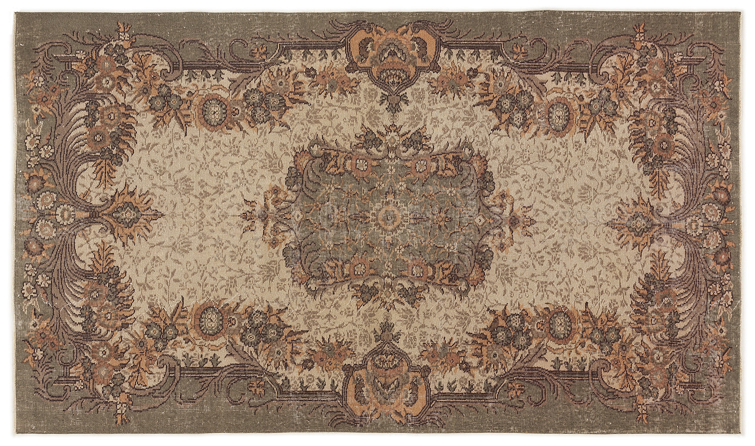 Shehuna - Vintage Medallion Rug - 5'3 X 9'1