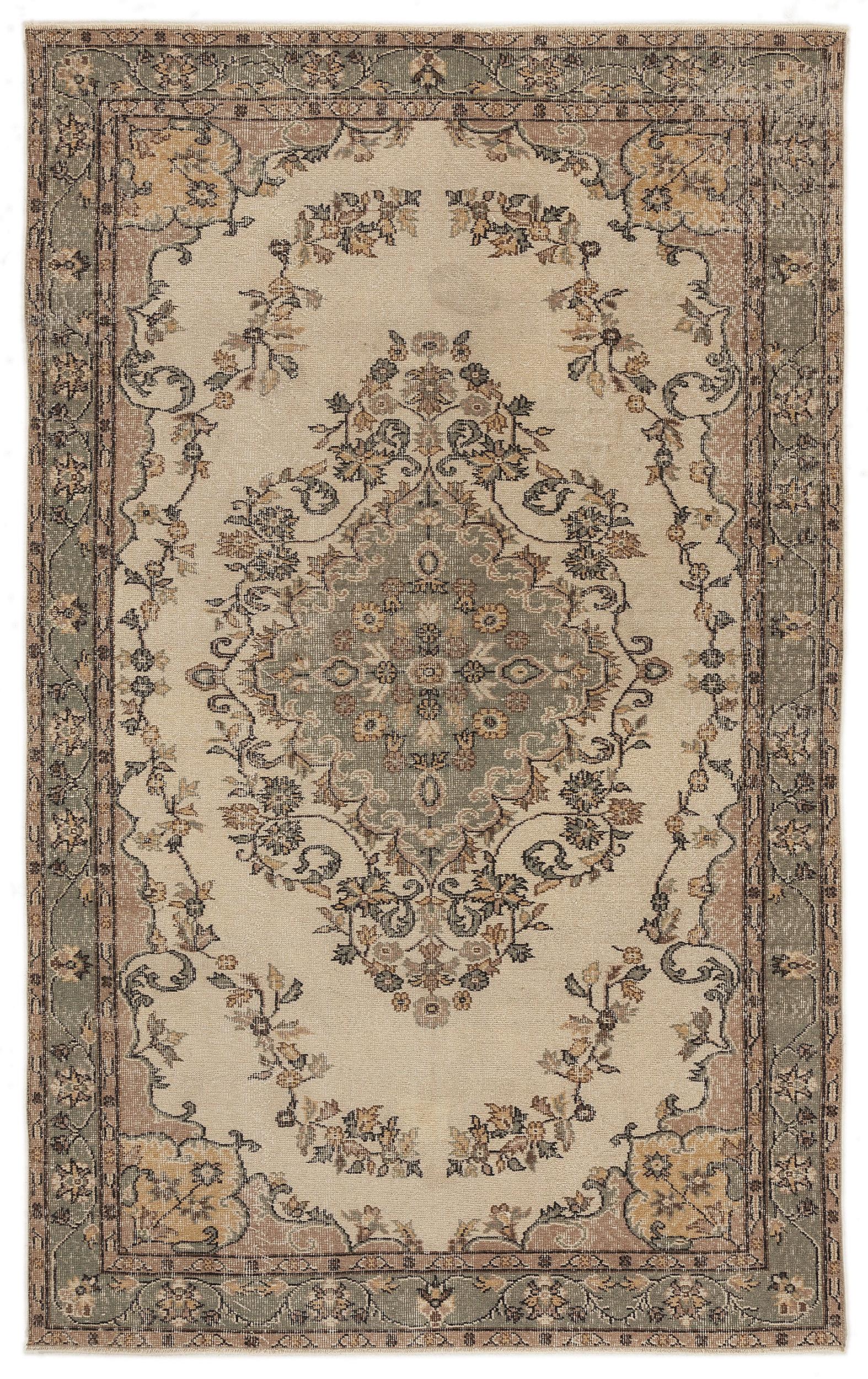 Treala - Vintage Medallion Rug - 5'7 X 8'11