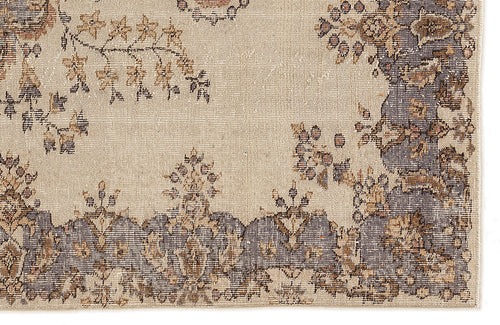 Load image 1 in gallery view. Hahata - Vintage Medallion Rug - 5'10 X 8'8