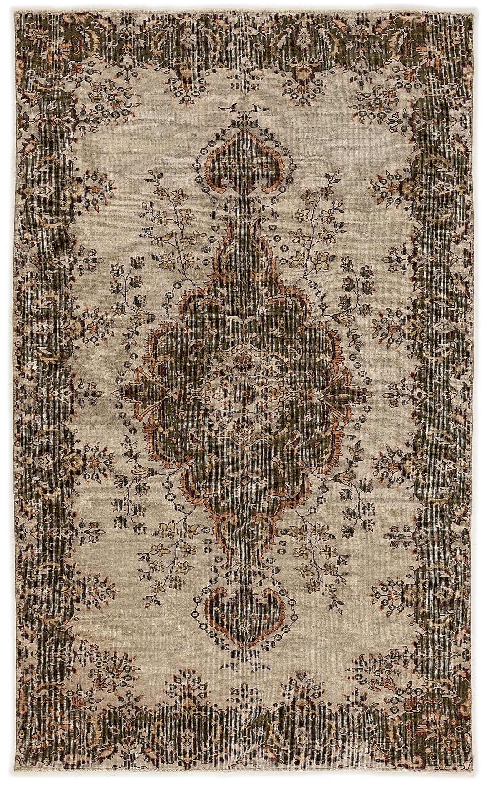 Fafais - Vintage Medallion Rug - 5'2 X 8'6