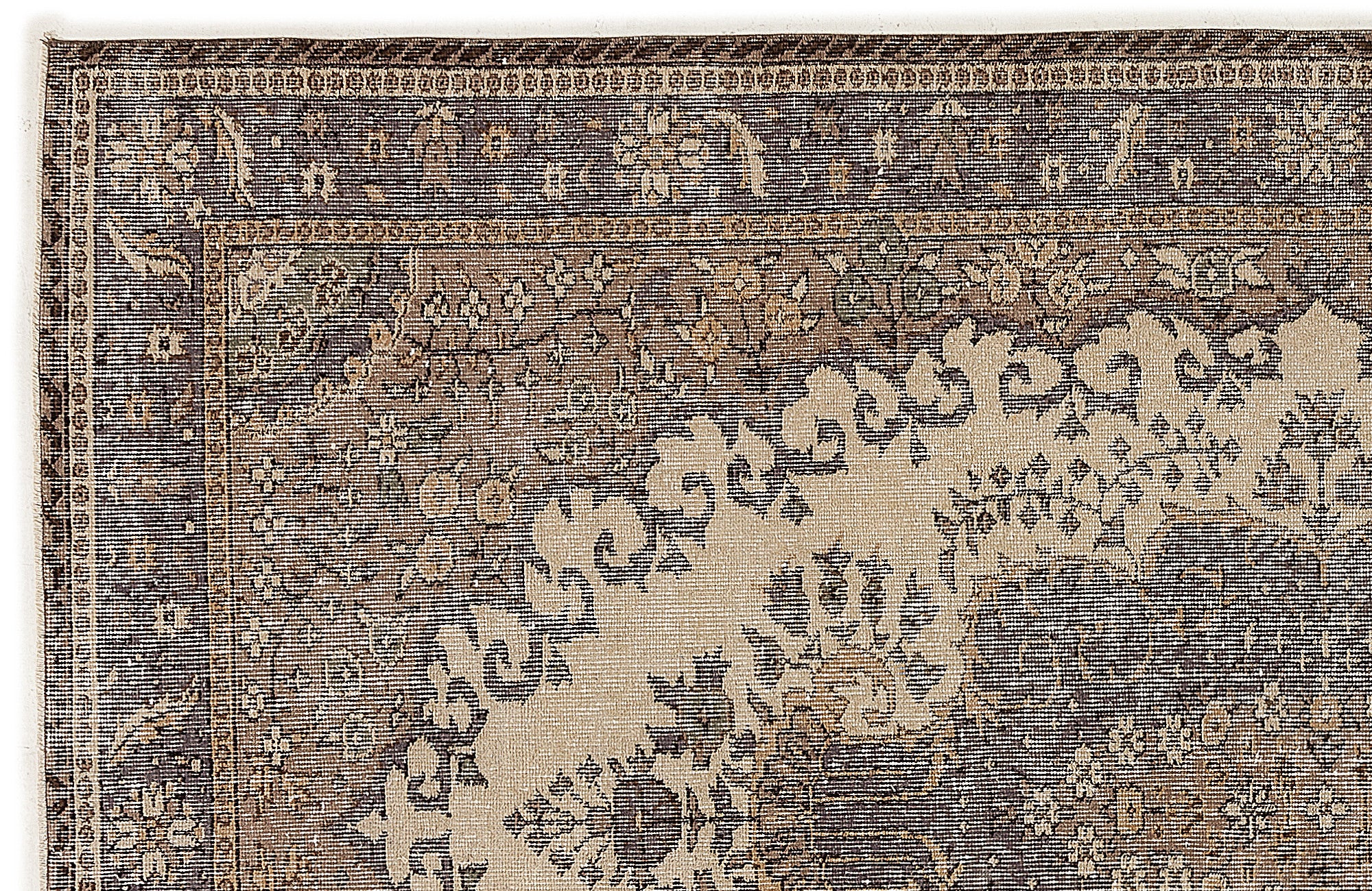 Praduda - Vintage Medallion Rug - 5'5 X 8'10