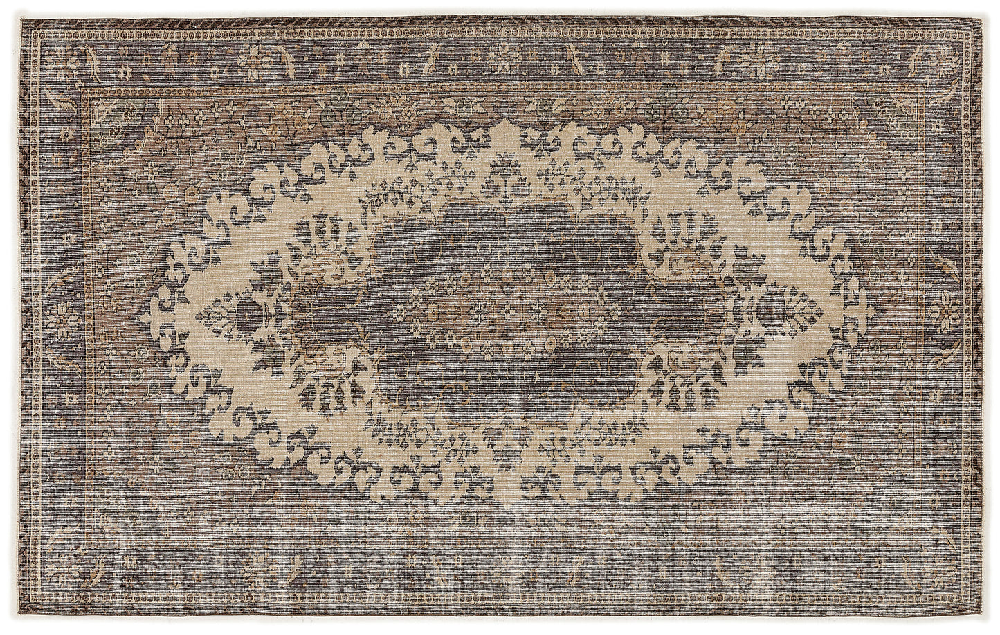 Praduda - Vintage Medallion Rug - 5'5 X 8'10