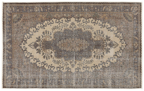Load image 1 in gallery view. Praduda - Vintage Medallion Rug - 5'5 X 8'10