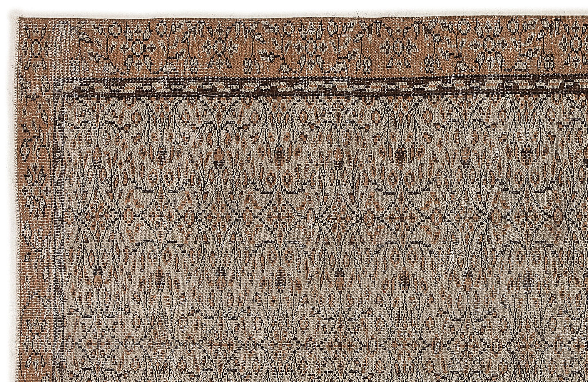 Thubuen - Vintage Floral Rug - 5'5 X 9'1