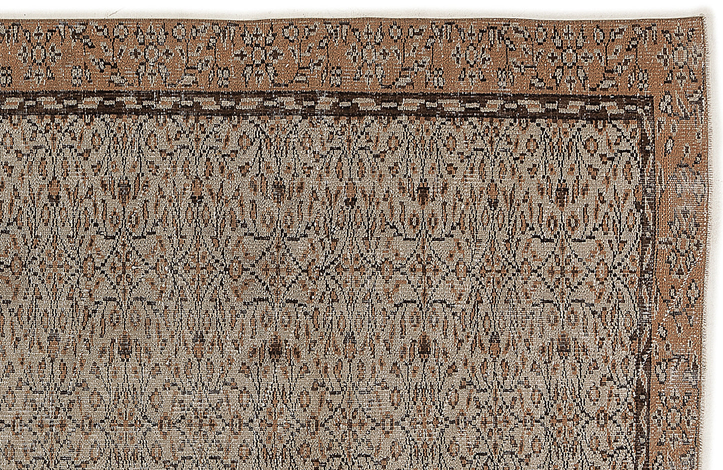 Thubuen - Vintage Floral Rug - 5'5 X 9'1