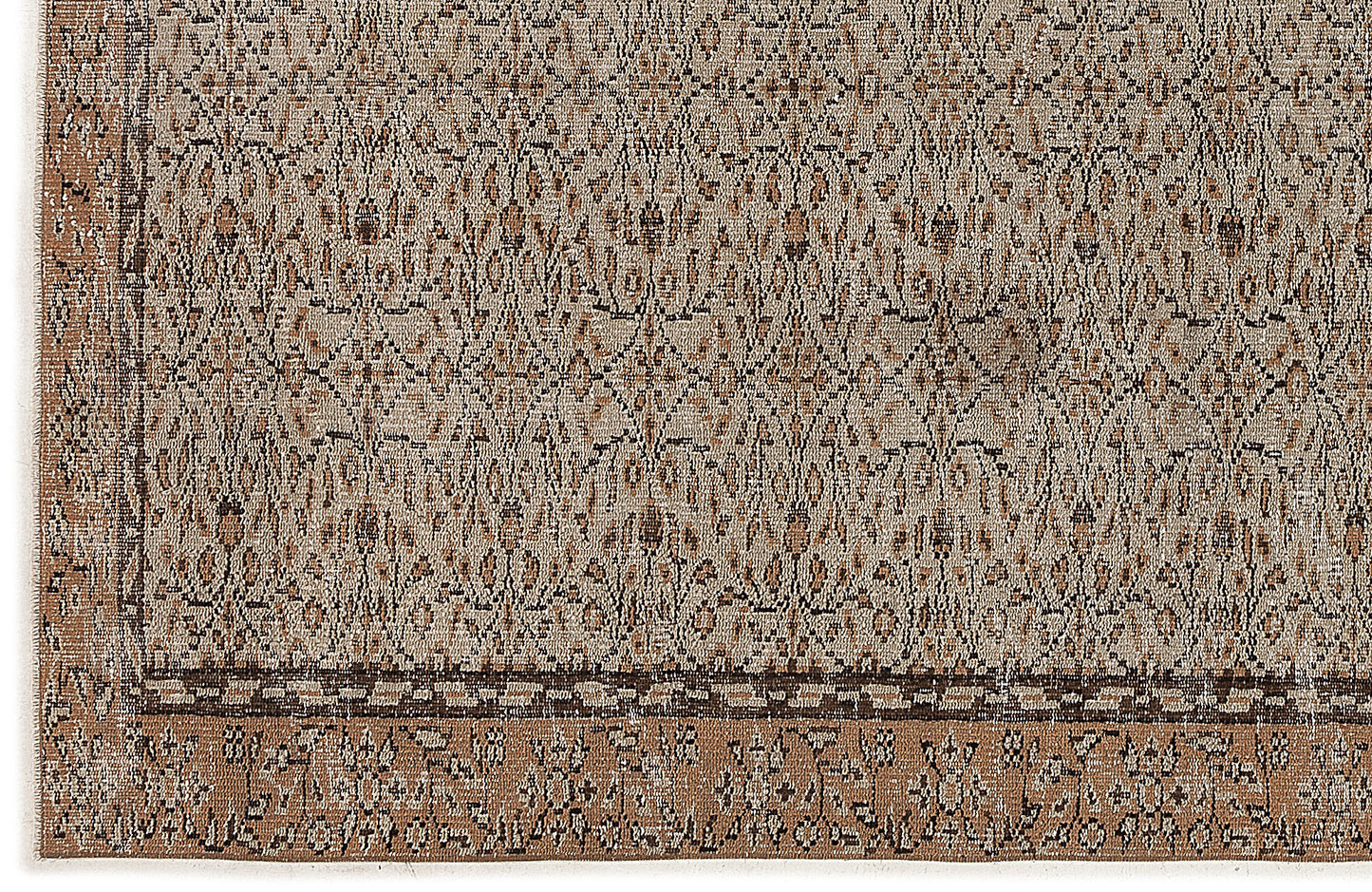 Thubuen - Vintage Floral Rug - 5'5 X 9'1