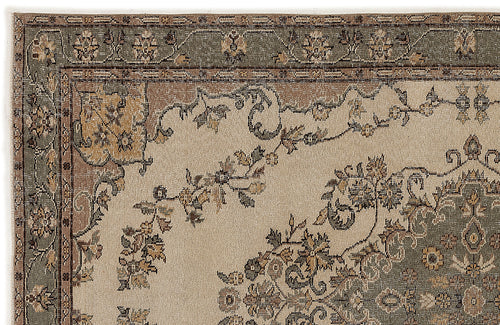 Load image 1 in gallery view. Trituis - Vintage Medallion Rug - 5'8 X 8'11