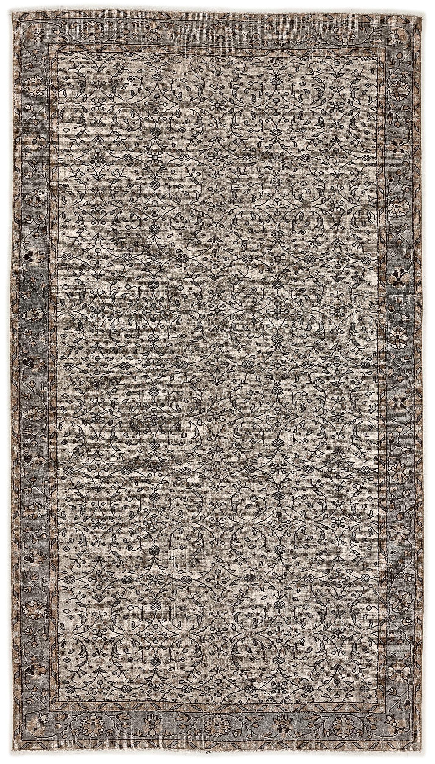 Cunius - Vintage Floral Rug - 5'8 X 10'0