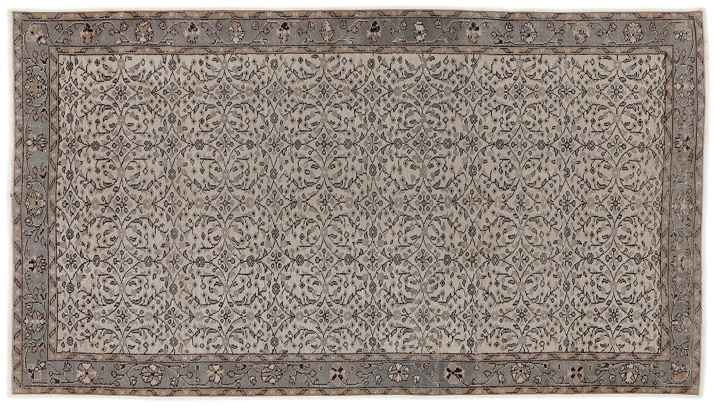 Cunius - Vintage Floral Rug - 5'8 X 10'0
