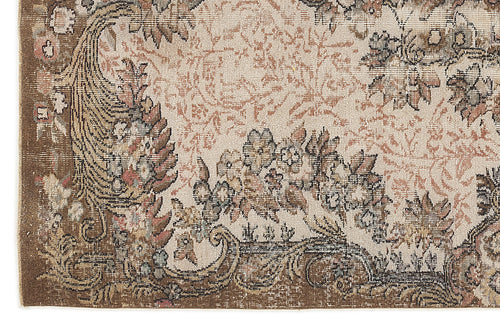 Load image 1 in gallery view. Frear - Vintage Medallion Rug - 5'11 X 8'8