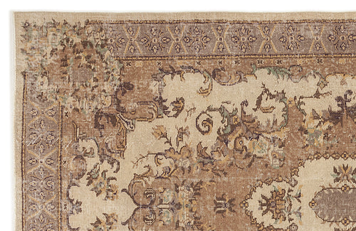 Load image 1 in gallery view. Trana - Vintage Medallion Rug - 5'6 X 9'1
