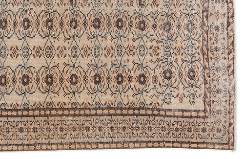 Load image 1 in gallery view. Benaor - Vintage Floral Rug - 5'7 X 9'0