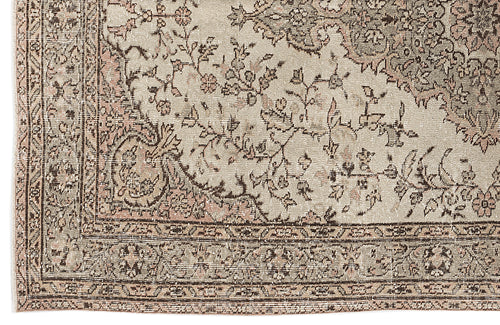 Load image 1 in gallery view. Mevesa - Vintage Medallion Rug - 5'4 X 8'11