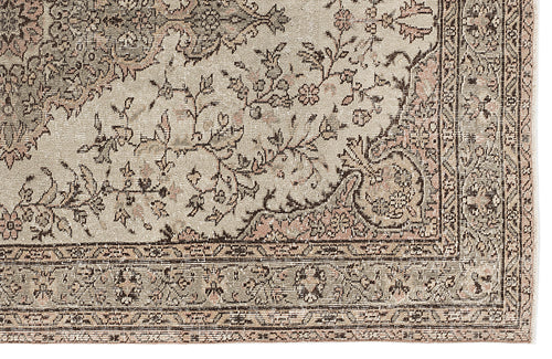 Load image 1 in gallery view. Mevesa - Vintage Medallion Rug - 5'4 X 8'11