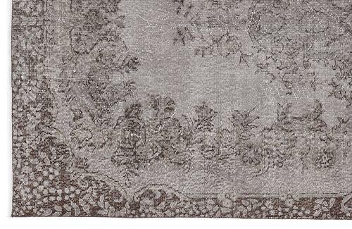 Load image 1 in gallery view. Dreatula - Vintage Medallion Rug - 5'4 X 10'2