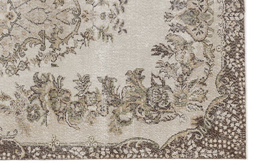 Bild 1 in Galerieansicht laden. Droas - Vintage Medallion Rug - 5'8 X 9'3