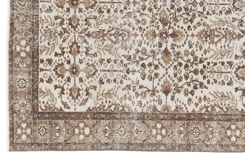 Load image 1 in gallery view. Keakoar - Vintage Floral Rug - 5'5 X 8'11