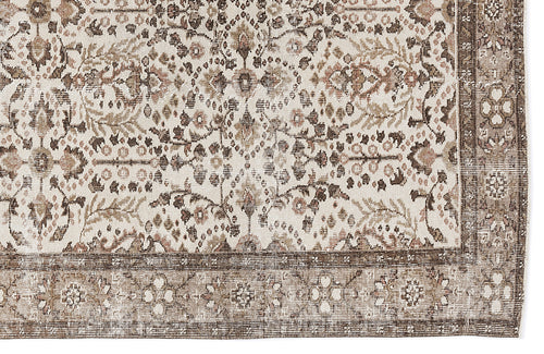 Load image 1 in gallery view. Keakoar - Vintage Floral Rug - 5'5 X 8'11