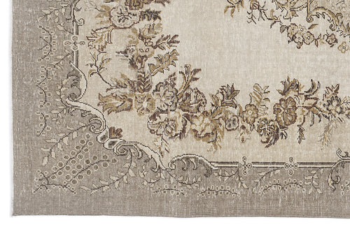 Load image 1 in gallery view. Pakaon - Vintage Medallion Rug - 6'4 X 9'6